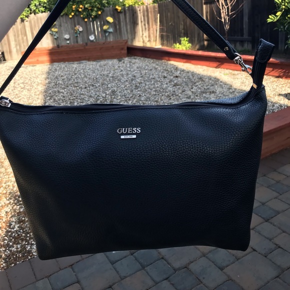 LIKE NEW Guess Purse - Picture 3 of 4